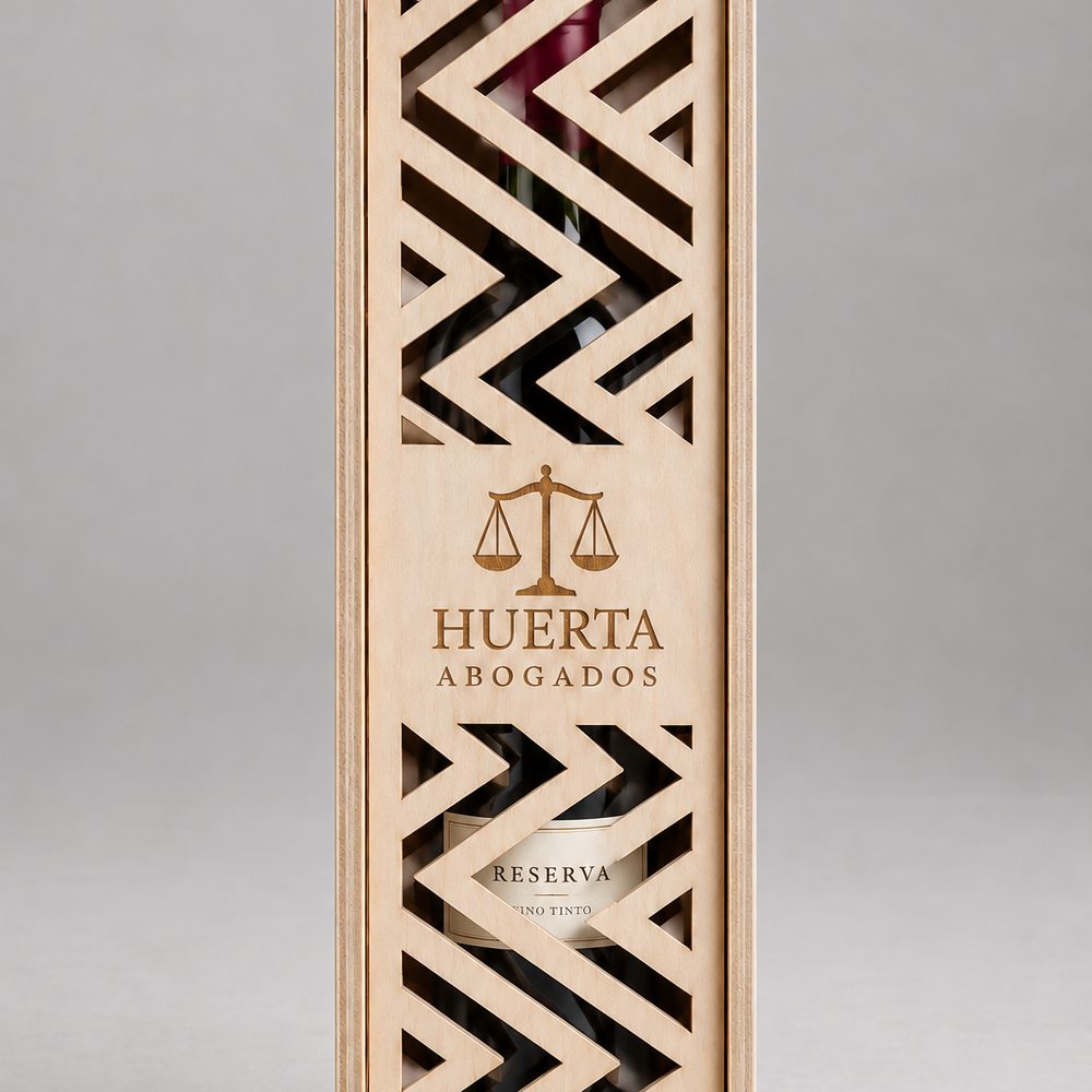 Caja de vino o botella, madera grabada · foto 2